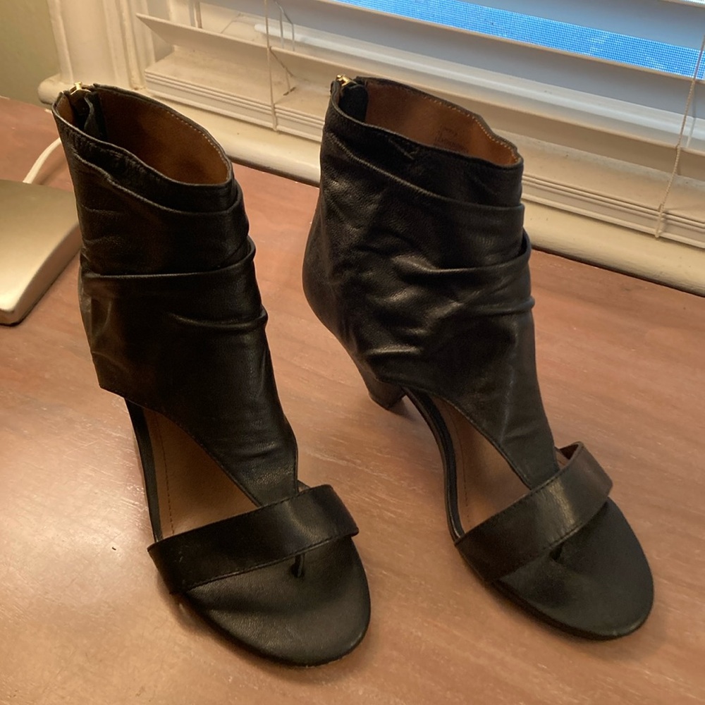 Steve Madden Bootie Thong Shoe 7.5